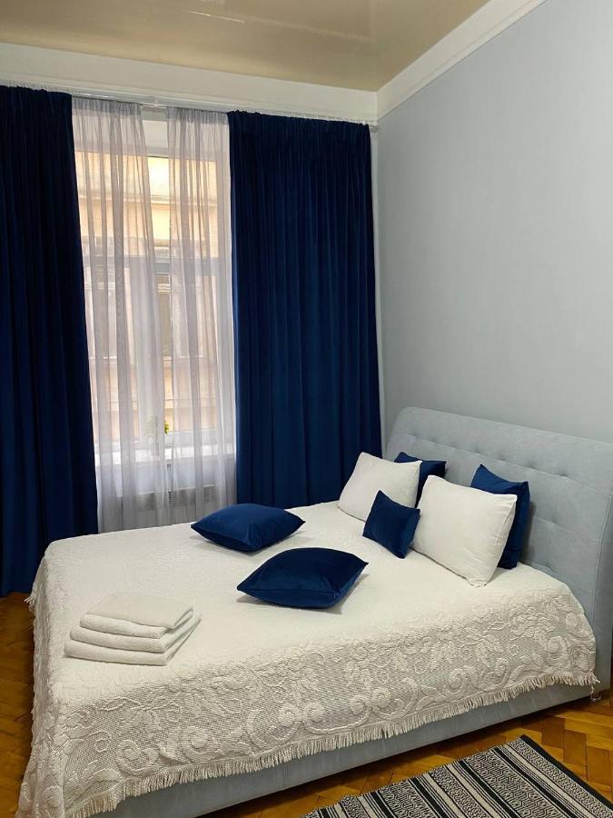 Centr Opera House 2 Rooms Lviv Dış mekan fotoğraf