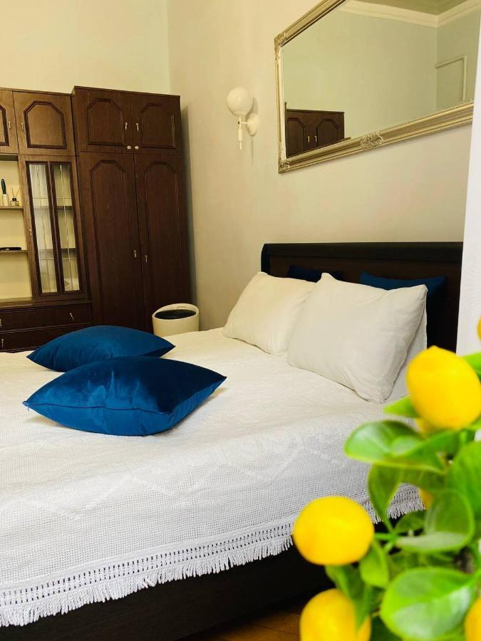 Centr Opera House 2 Rooms Lviv Dış mekan fotoğraf